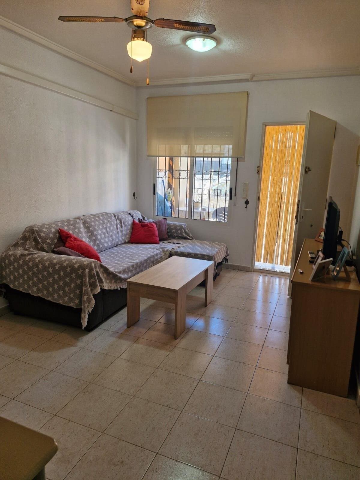 2-Bedroom Bungalow in El Acequión - Los Náufragos, Torrevieja - 9