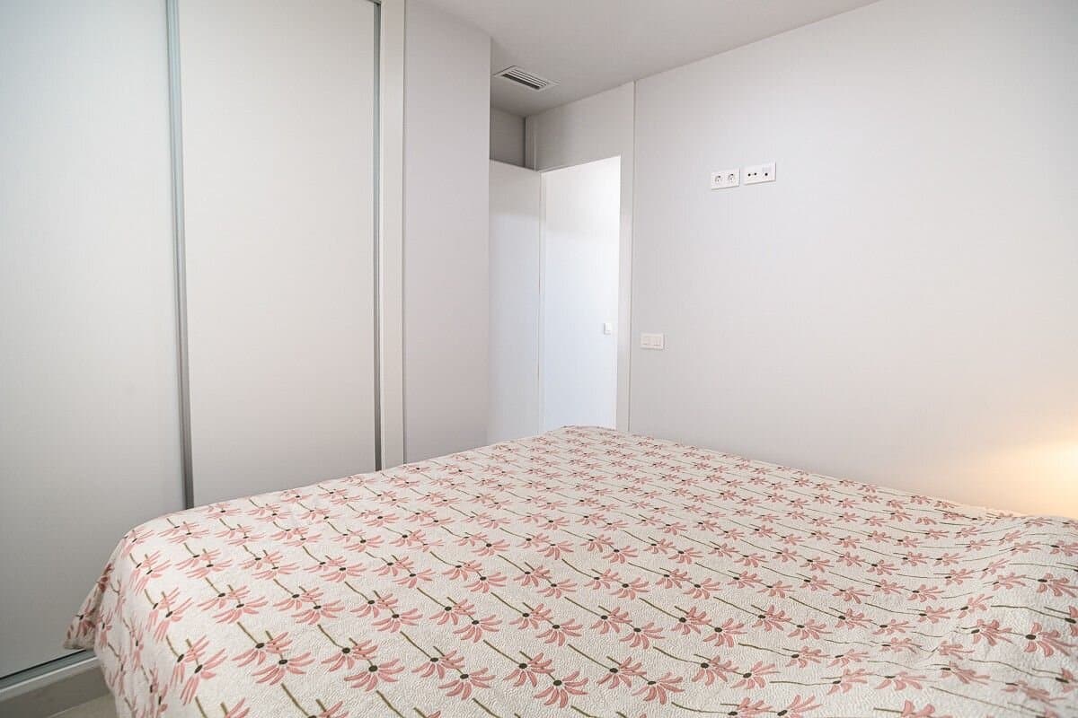 3-Bedroom Apartment in Lago Jardin, Torrevieja - 25