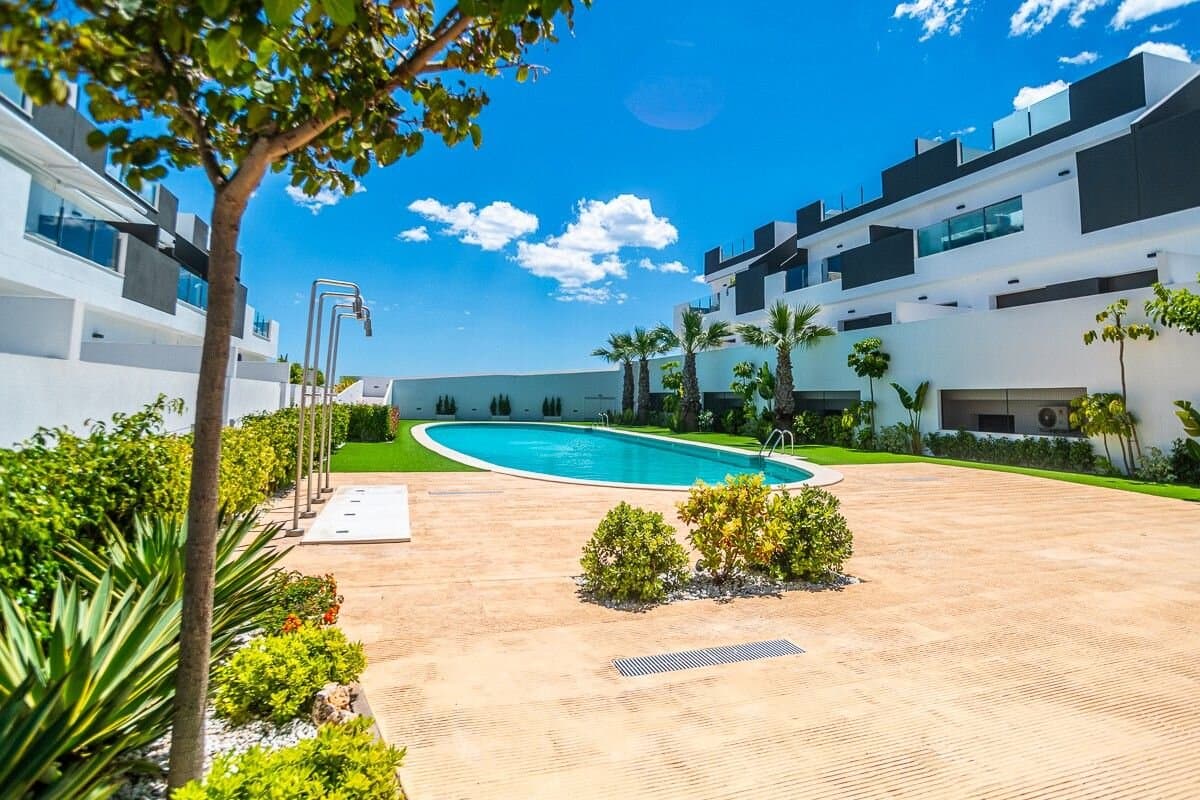 3-Bedroom Apartment in Lago Jardin, Torrevieja - 47