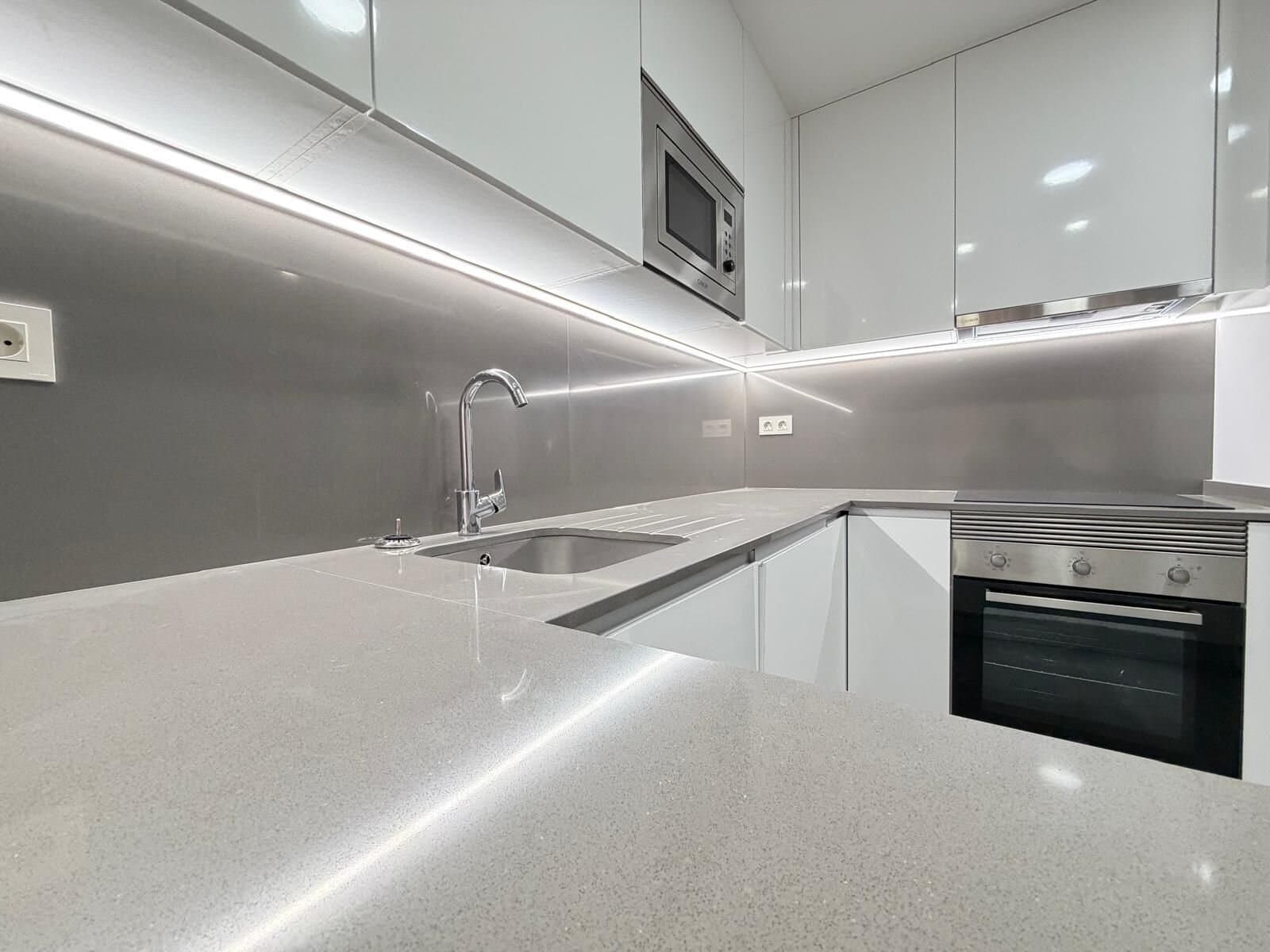 3-Bedroom Apartment in Estacion de Autobuses, Torrevieja - 20