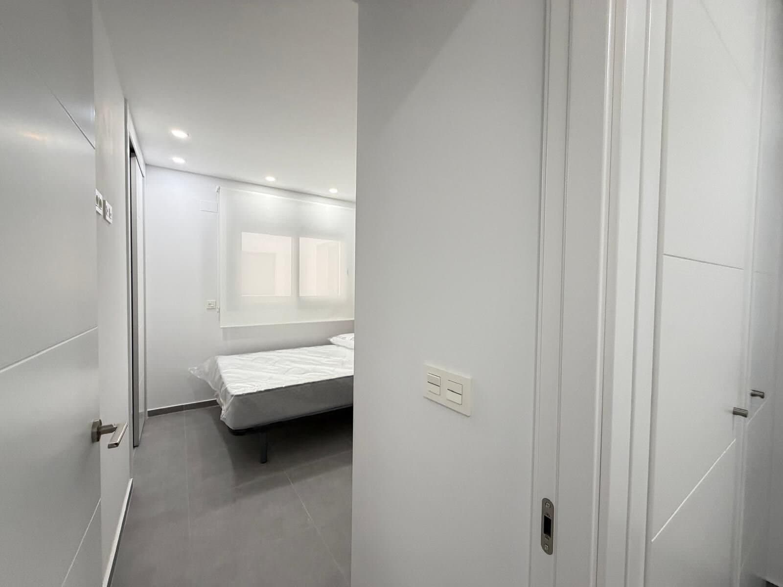 3-Bedroom Apartment in Estacion de Autobuses, Torrevieja - 5