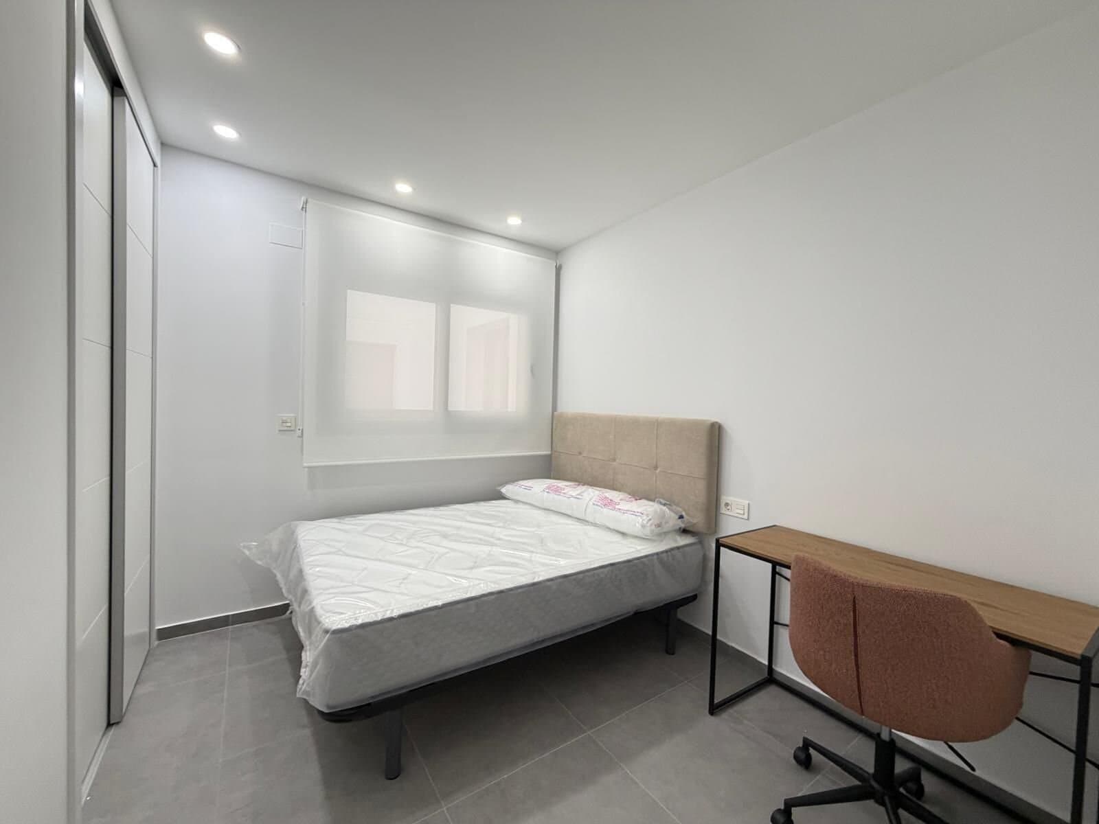 3-Bedroom Apartment in Estacion de Autobuses, Torrevieja - 6