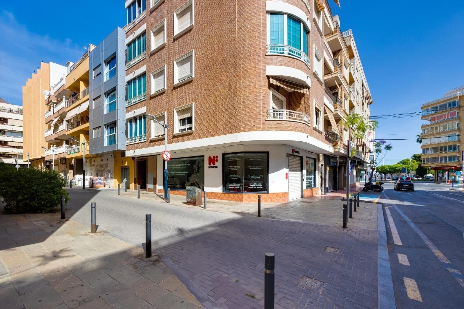 3-Bedroom Penthouse in Torrevieja, Torrevieja - 29