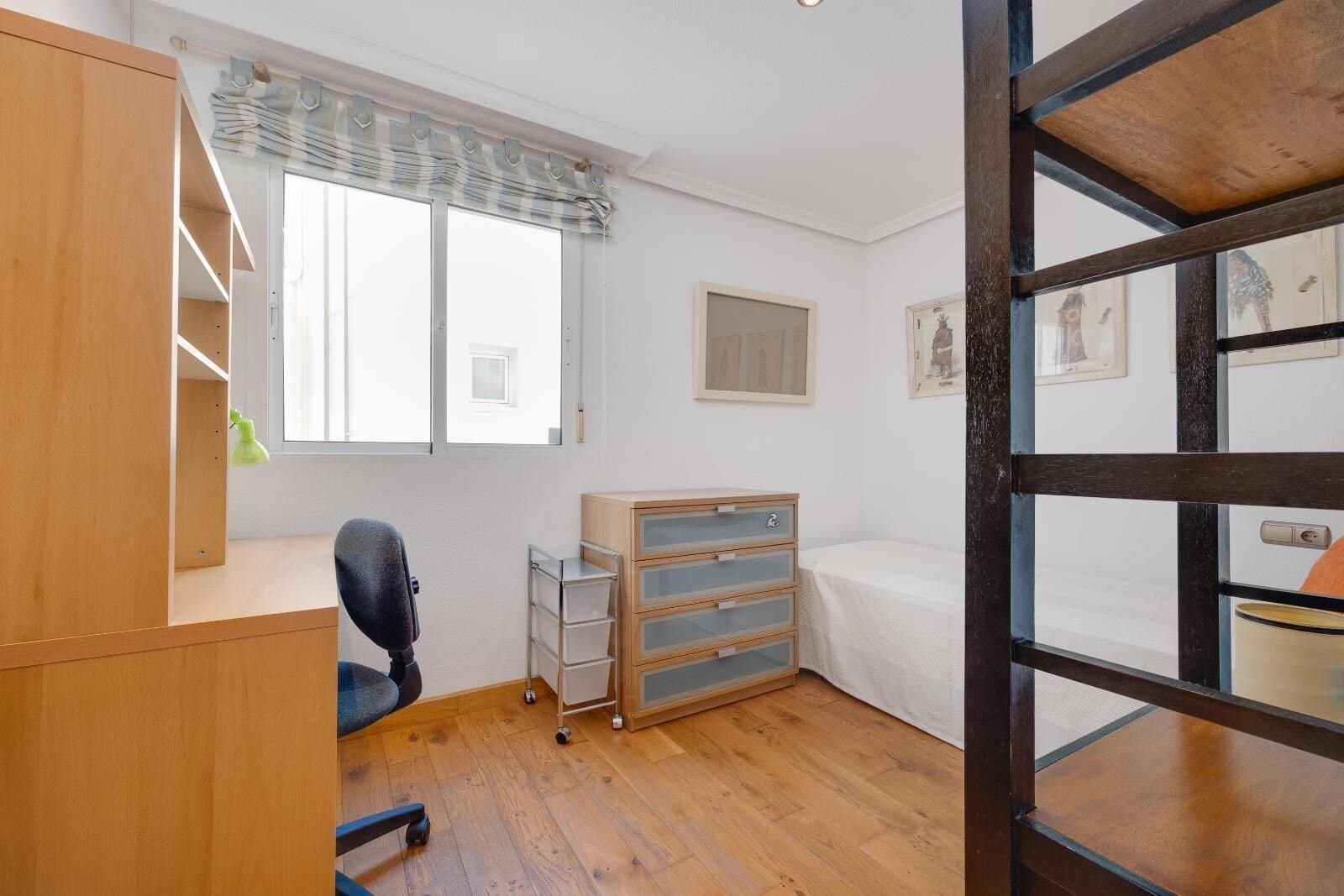 3-Bedroom Penthouse in Torrevieja, Torrevieja - 40