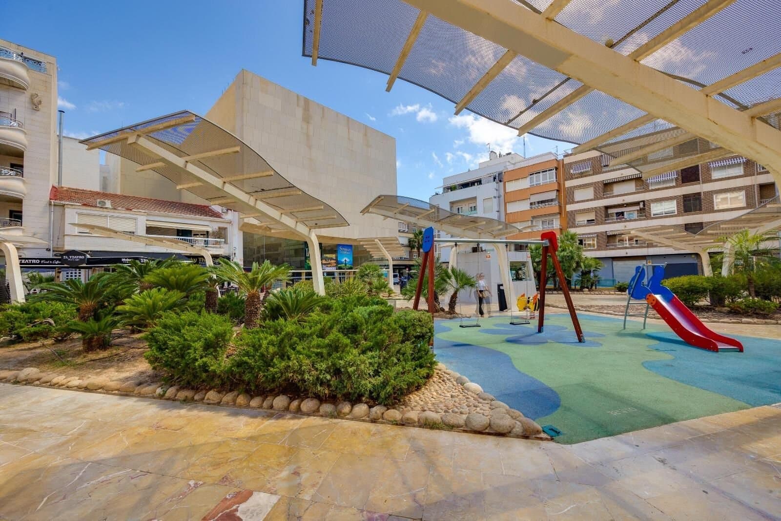 3-Bedroom Penthouse in Torrevieja, Torrevieja - 7