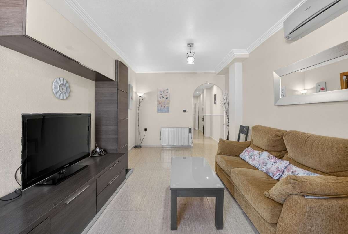 3-Bedroom Apartment in Centro, Torrevieja - 8