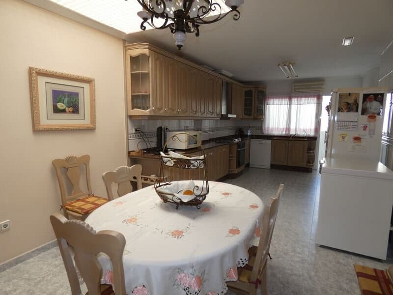 4-Bedroom Villa in Centro Urbano 2, Almoradi - 13