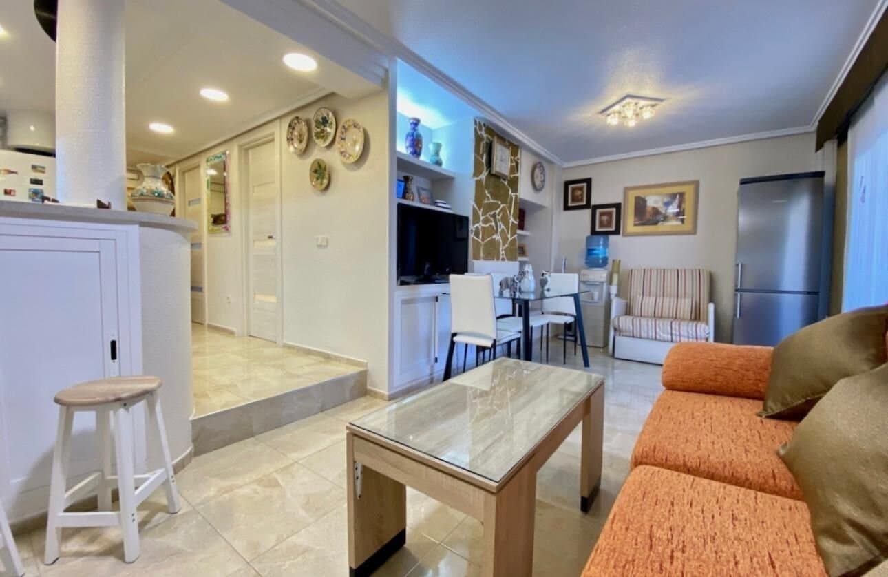 2-Bedroom Apartment in Torre la Mata, Torrevieja - 12