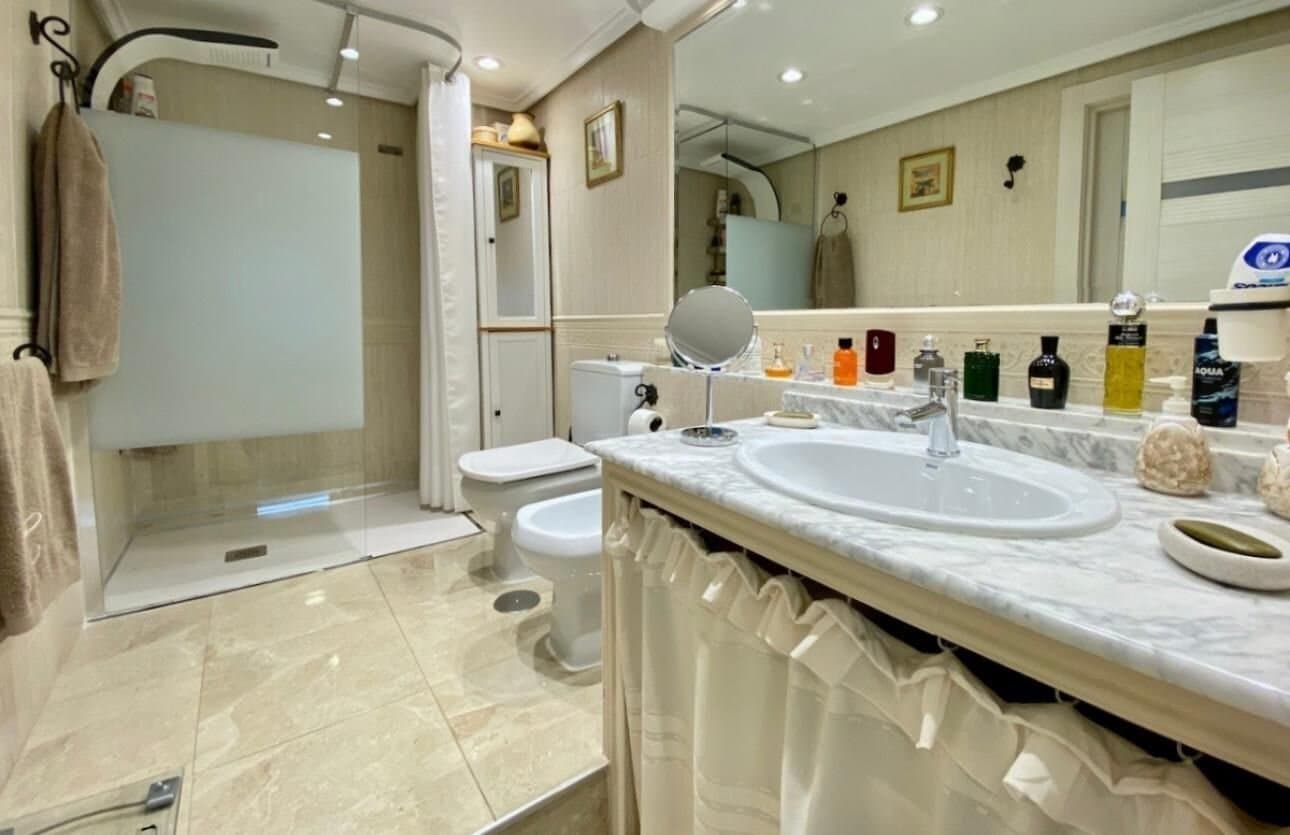 2-Bedroom Apartment in Torre la Mata, Torrevieja - 20