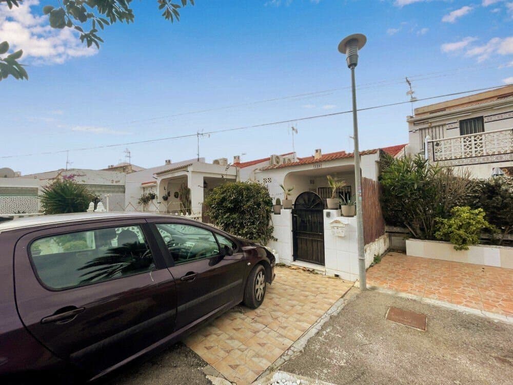 2-Bedroom House in Torrevieja, Torrevieja - 13