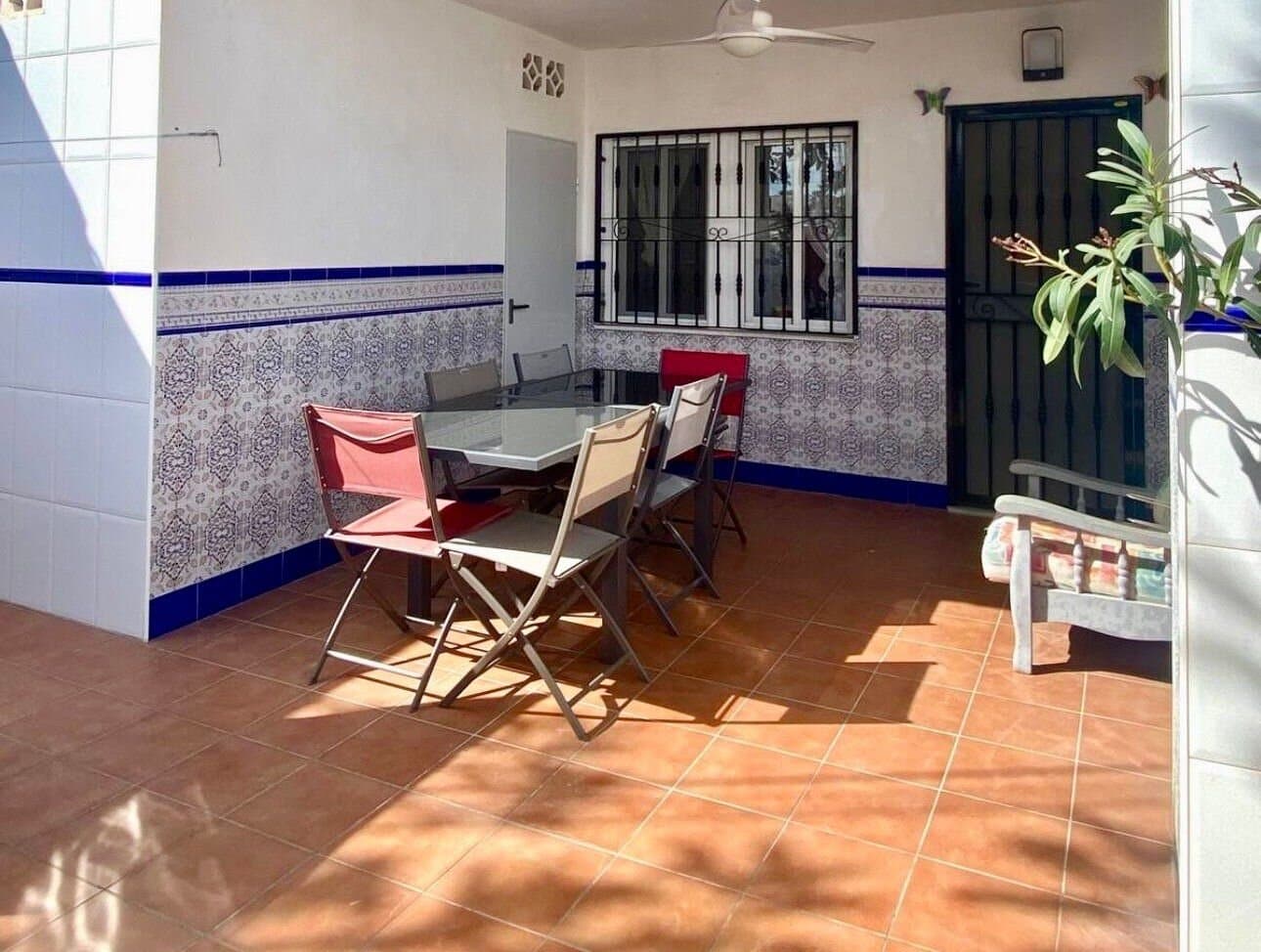 2-Bedroom House in Torrevieja, Torrevieja - 14