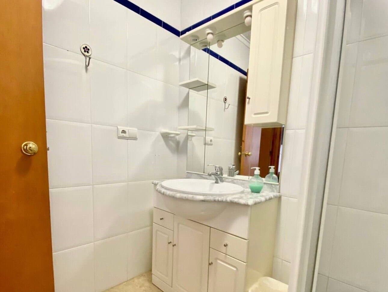 2-Bedroom House in Torrevieja, Torrevieja - 3
