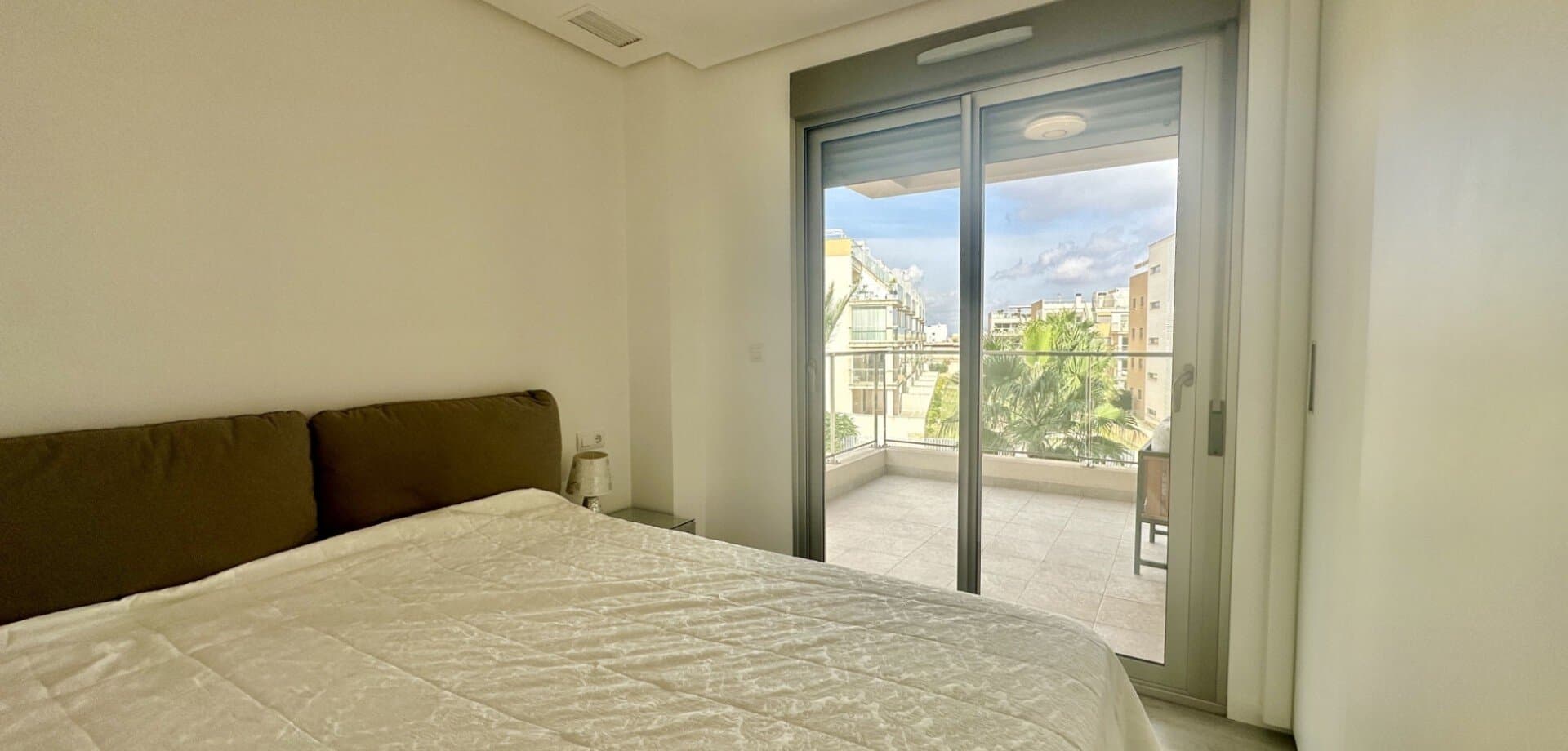 Apartamento de 3 Dormitorios en Los Dolses, Orihuela Costa - 4