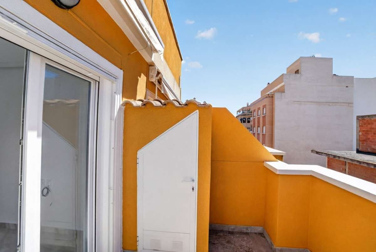2-Bedroom Apartment in Centro, Torrevieja - 14