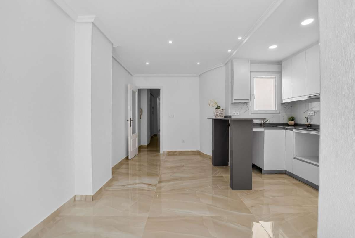 2-Bedroom Apartment in Centro, Torrevieja - 7