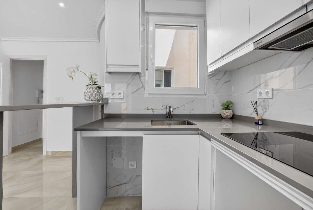 2-Bedroom Apartment in Centro, Torrevieja - 9