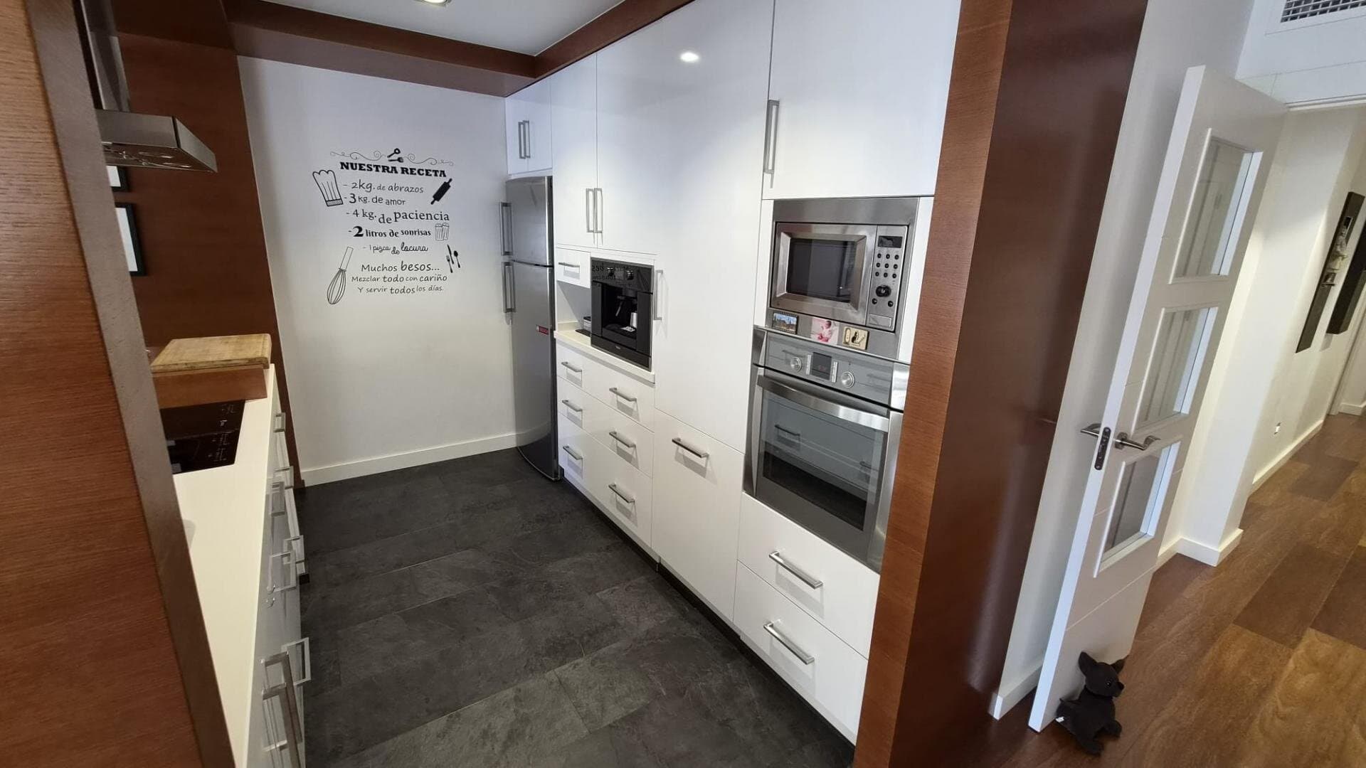 4-Bedroom Apartment in Centro, Torrevieja - 3