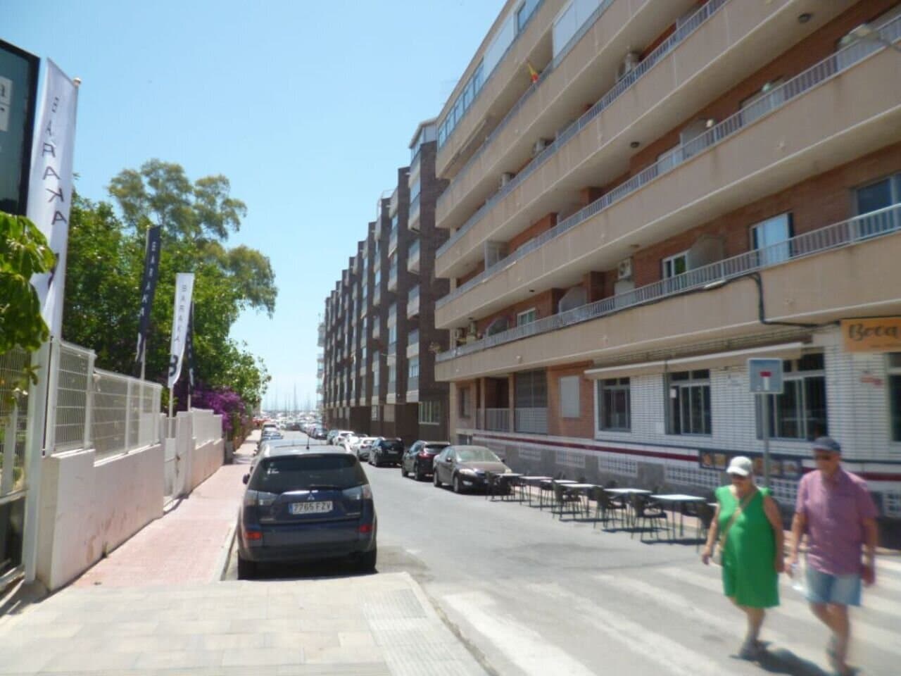 4-Bedroom Apartment in Las Filipinas, Orihuela Costa - 21