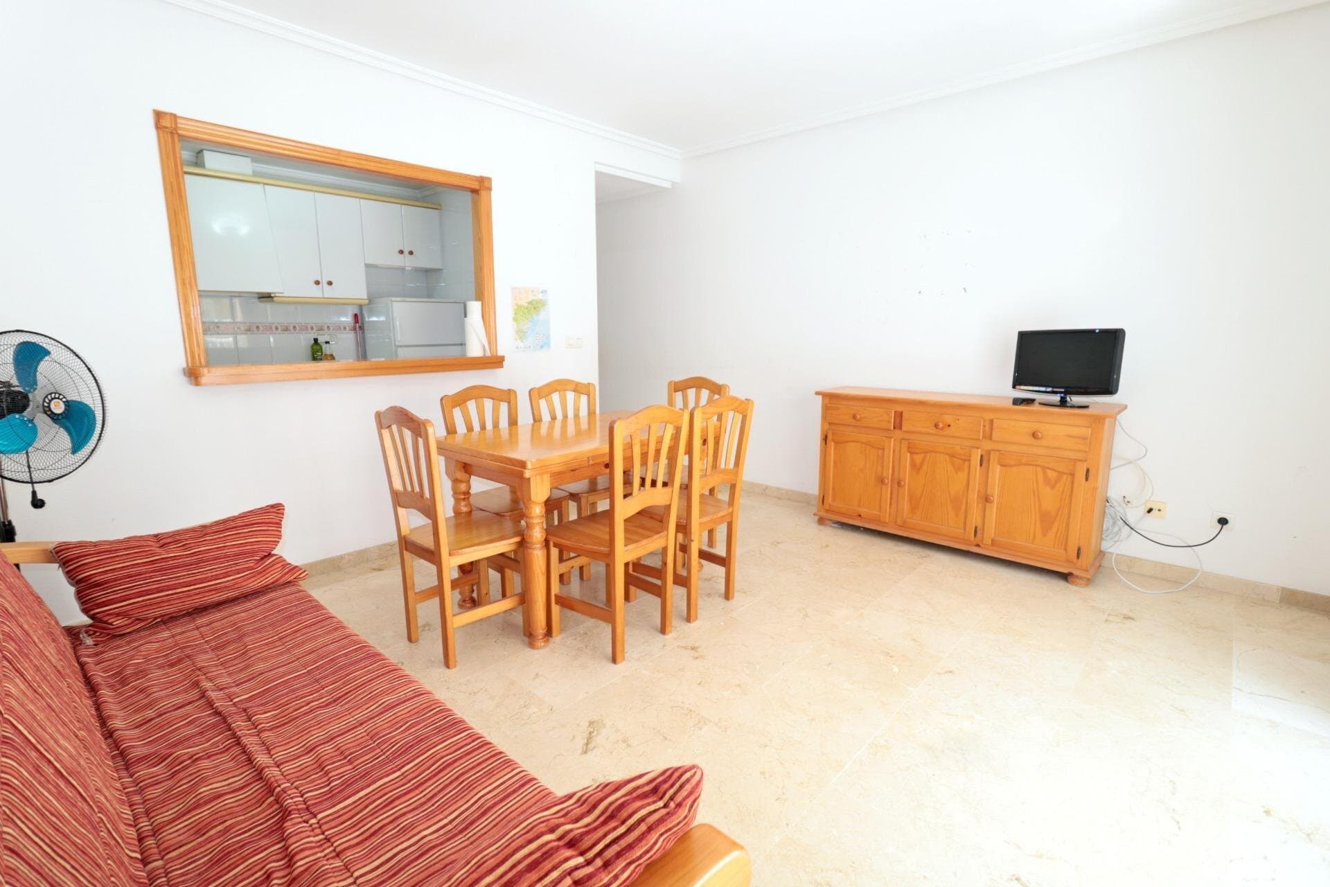 2-Bedroom Apartment in Paseo Maritimo, Torrevieja - 7