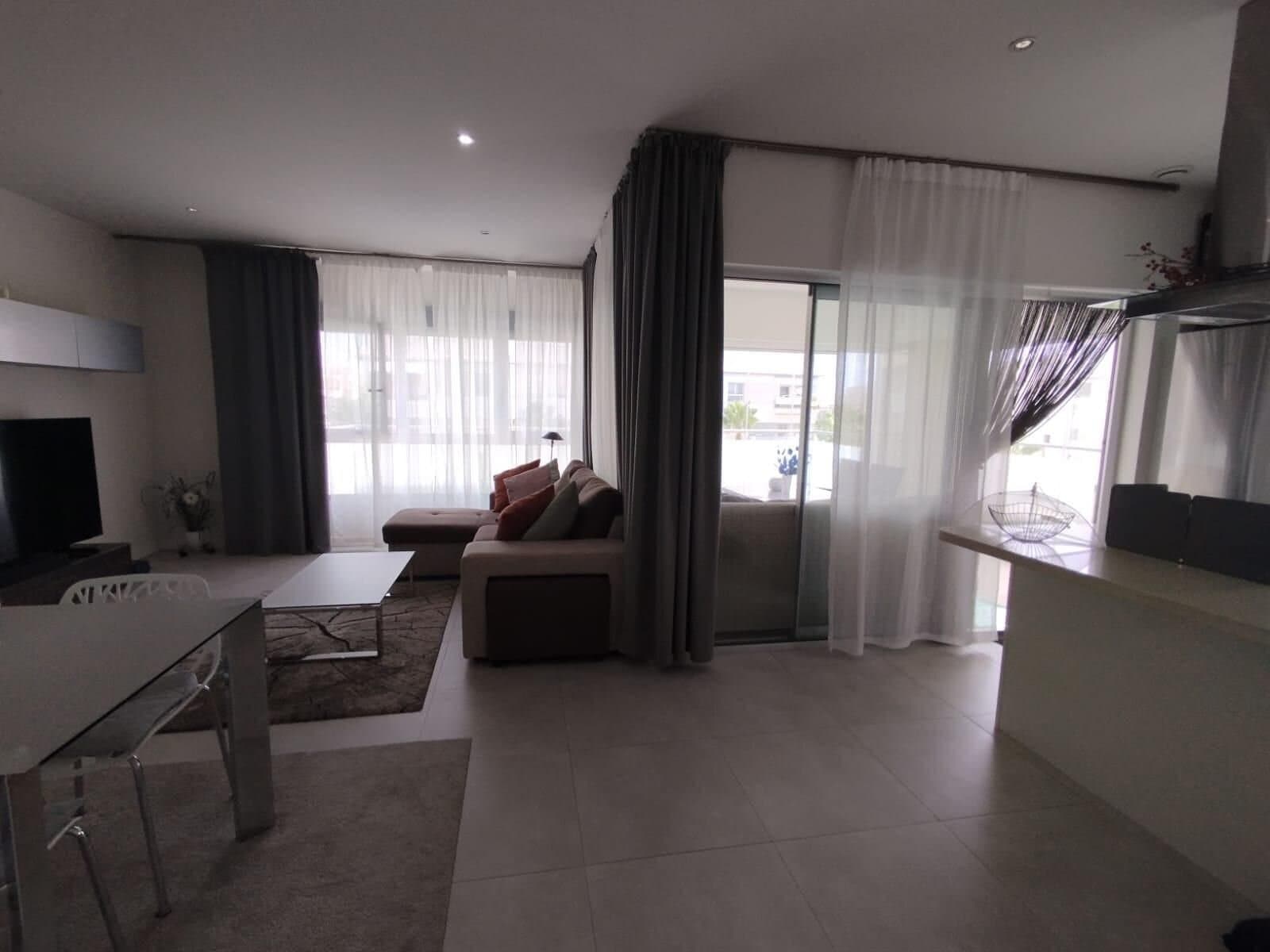 Apartamento de 2 Dormitorios en Los Dolses, Orihuela Costa - 13