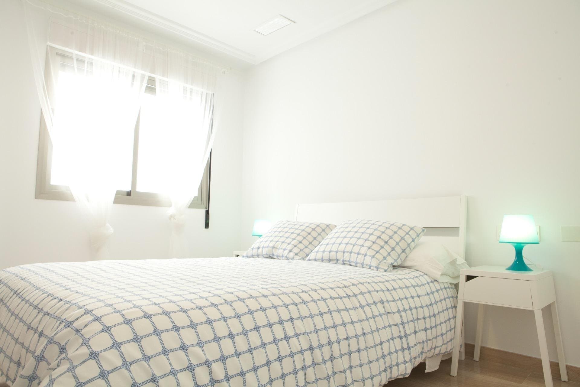 4-Bedroom Apartment in Santa Pola - 13