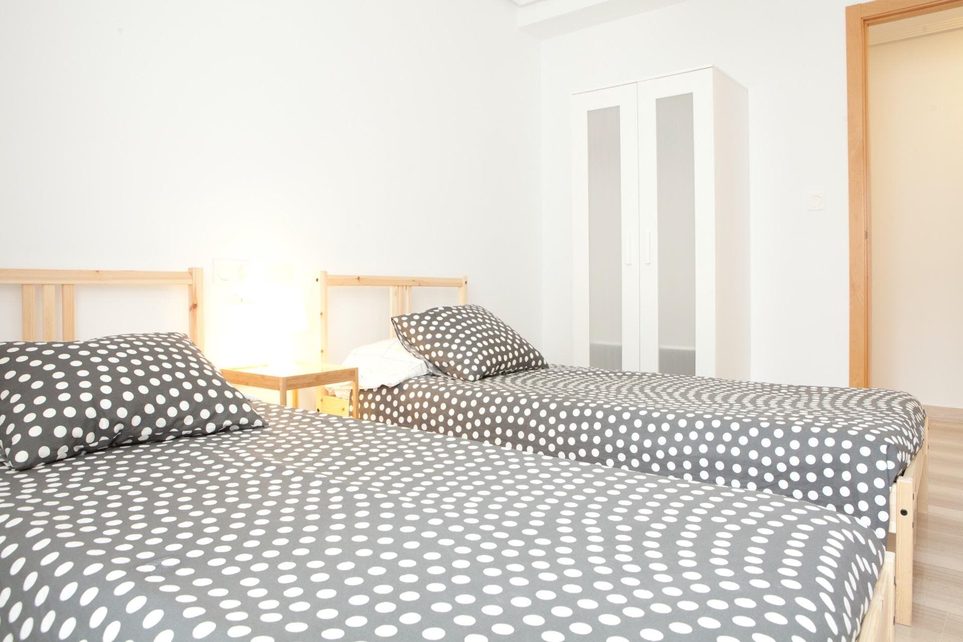 4-Bedroom Apartment in Santa Pola - 17