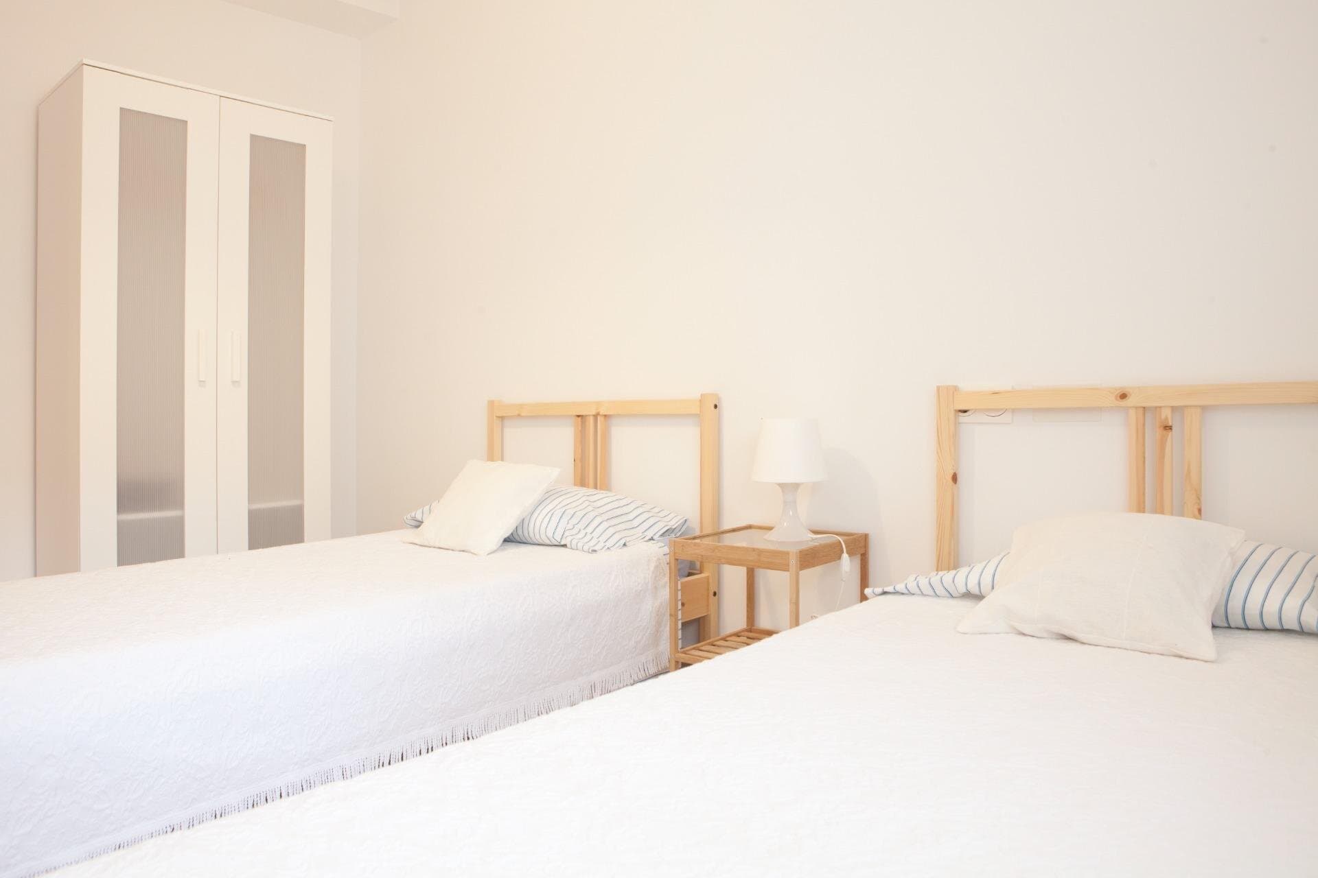 4-Bedroom Apartment in Santa Pola - 8