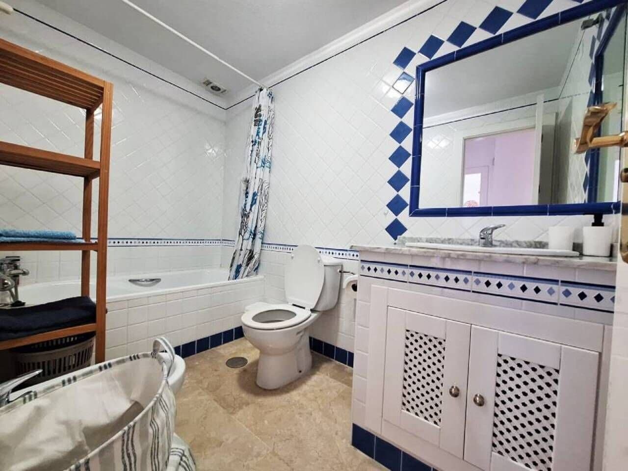 Apartamento de 3 Dormitorios en Las Filipinas, Orihuela Costa - 18