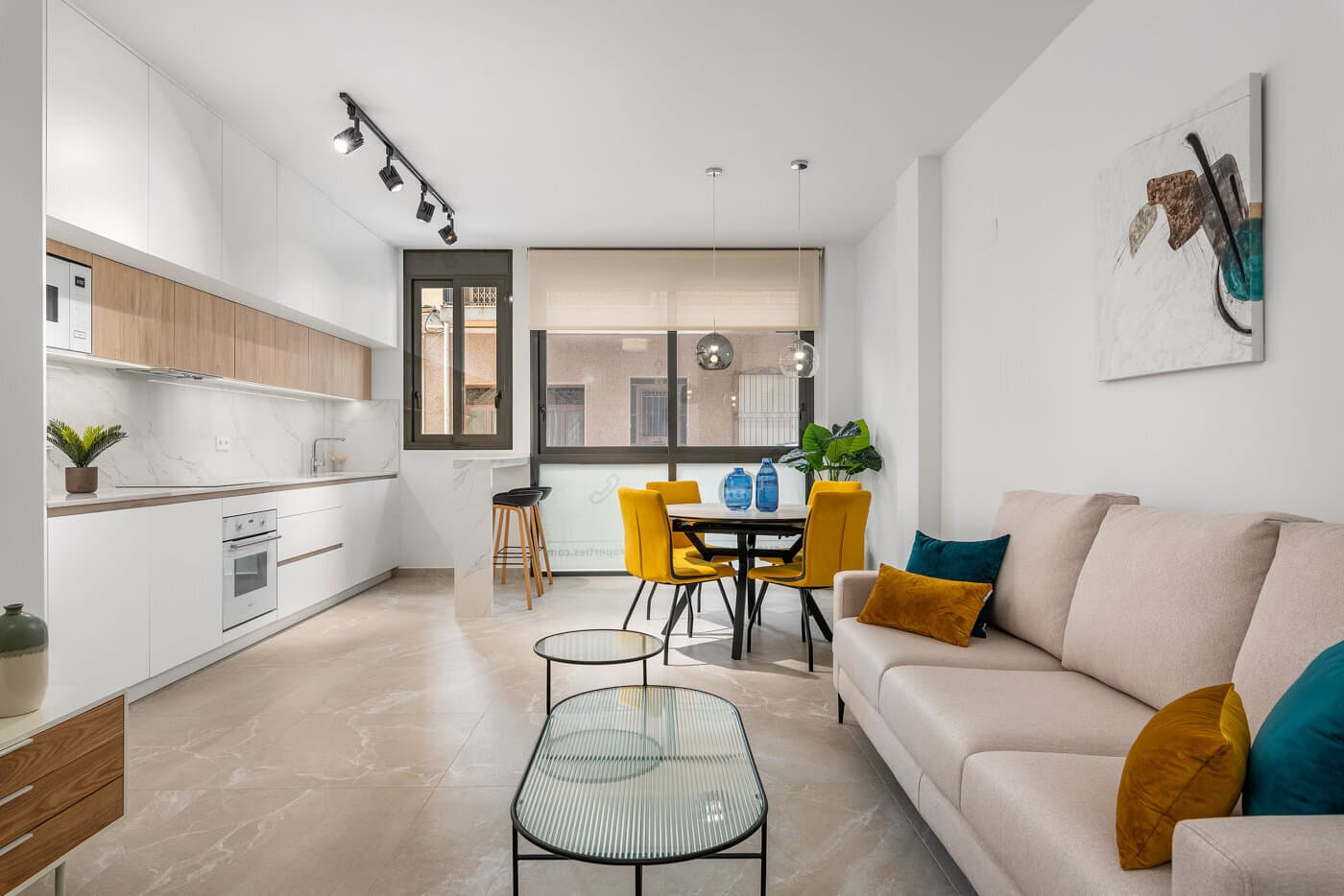 2-Bedroom Apartment in Torrevieja - 12