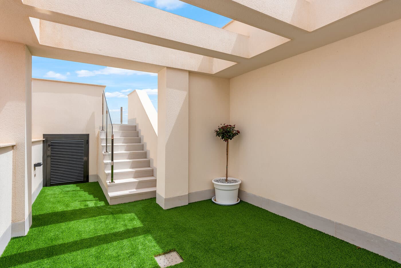2-Bedroom Apartment in Torrevieja - 2