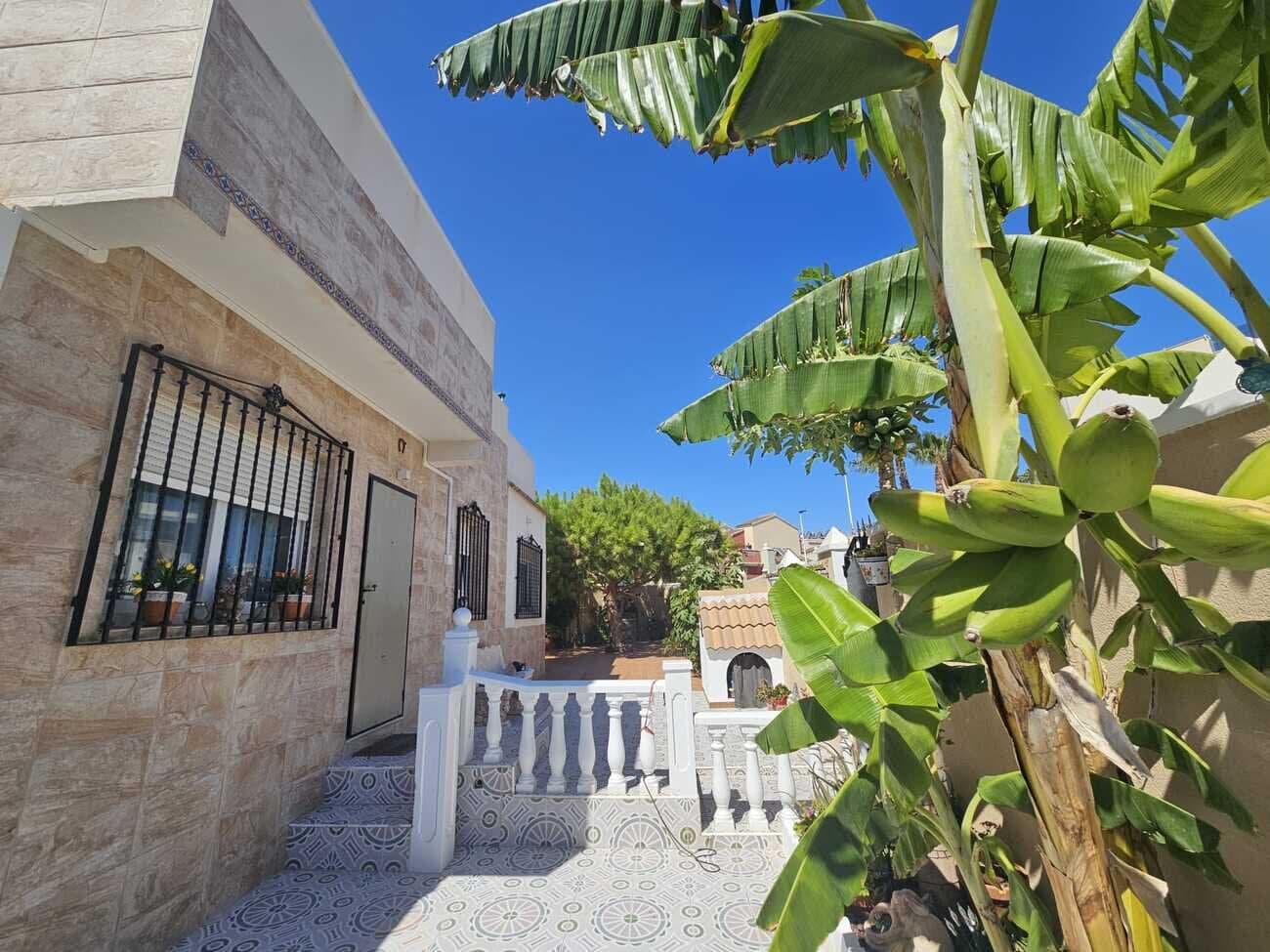 3-Bedroom Villa in Centro, Torrevieja - 12