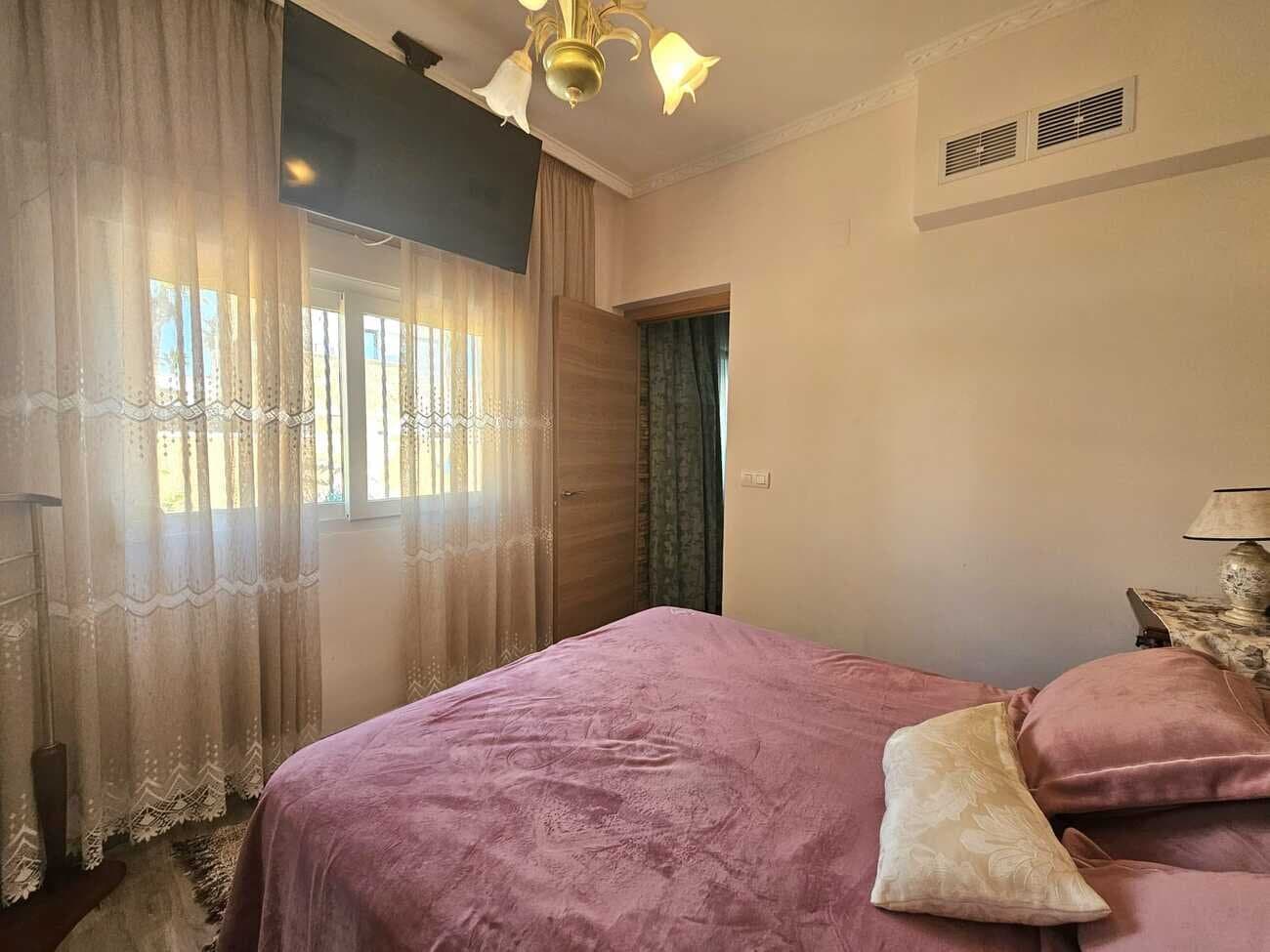 3-Bedroom Villa in Centro, Torrevieja - 28