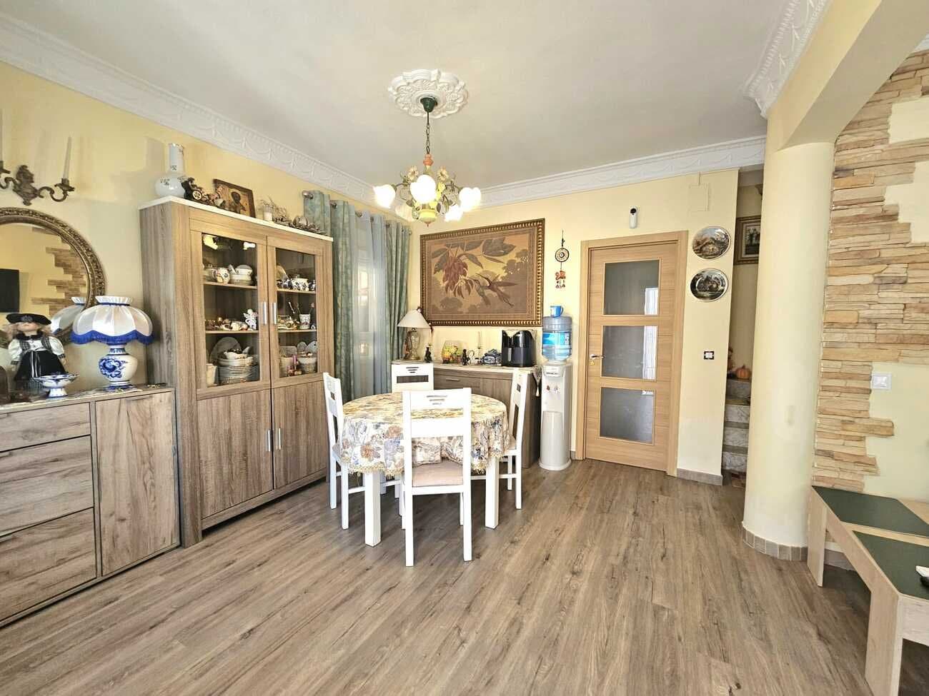 3-Bedroom Villa in Centro, Torrevieja - 3