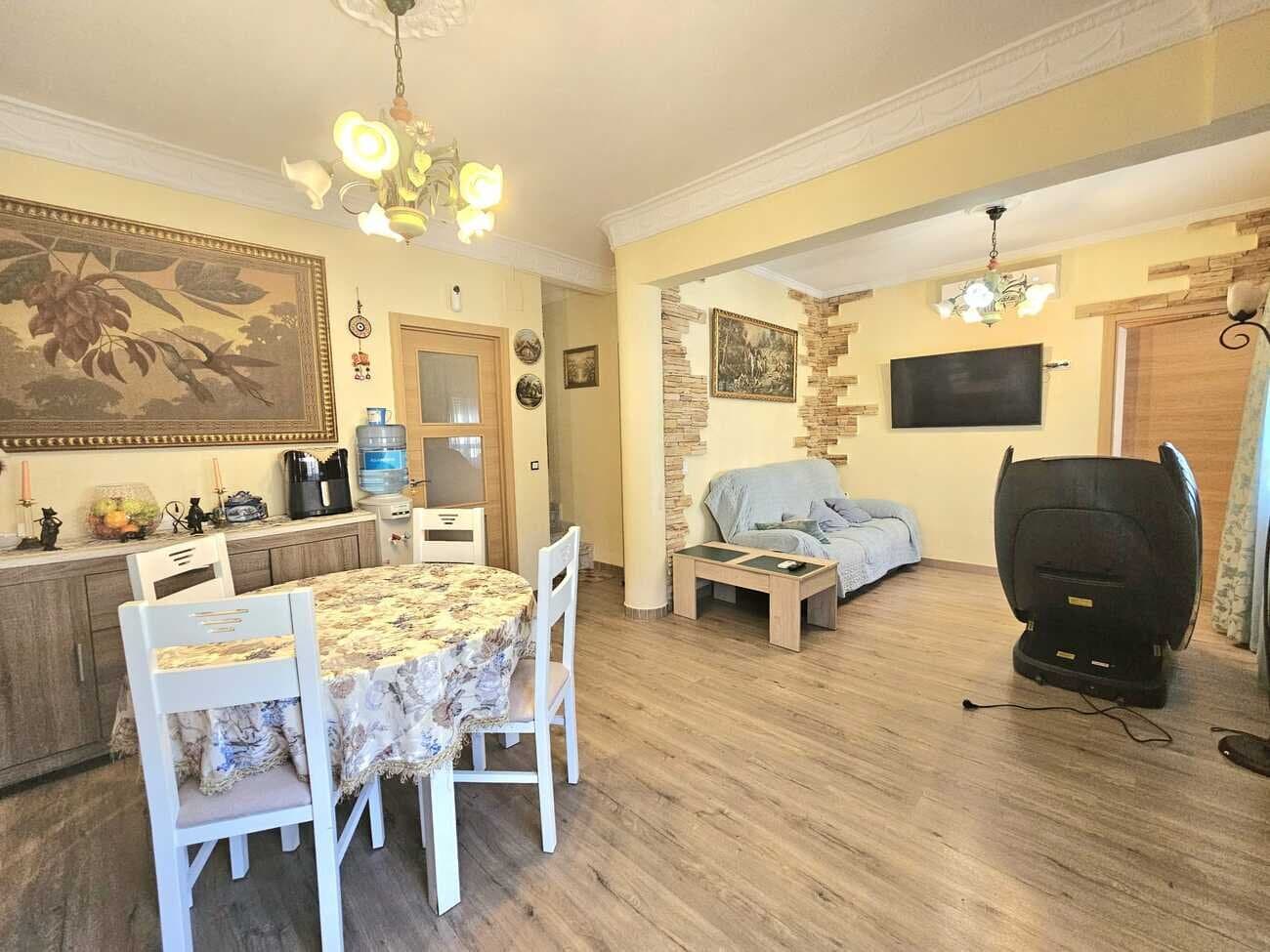 3-Bedroom Villa in Centro, Torrevieja - 5