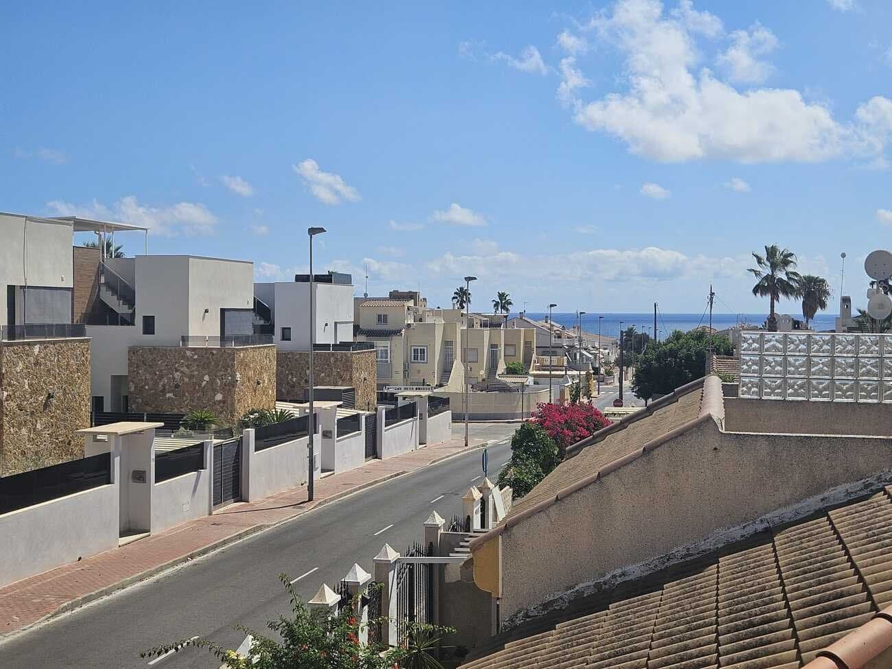 3-Bedroom Villa in Centro, Torrevieja - 9