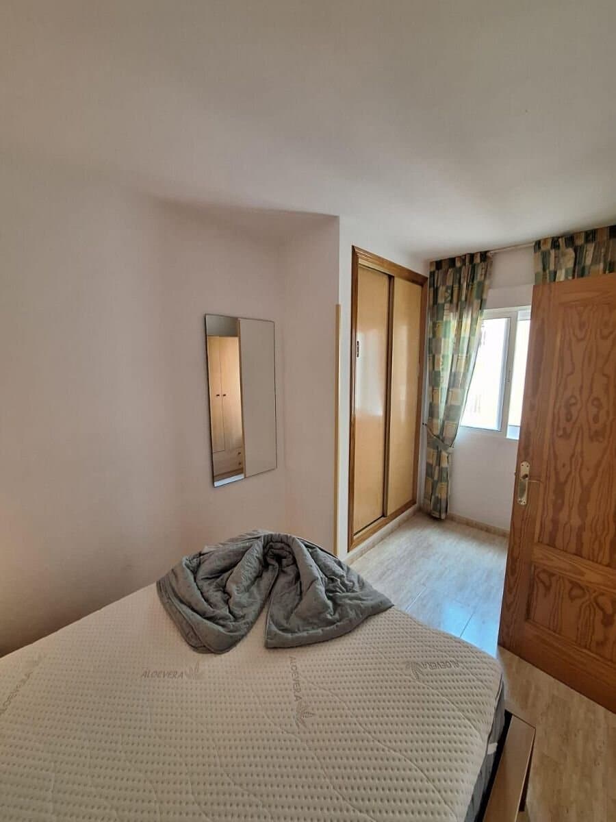 Apartamento de 3 Dormitorios en Estacion de Autobuses, Torrevieja - 17