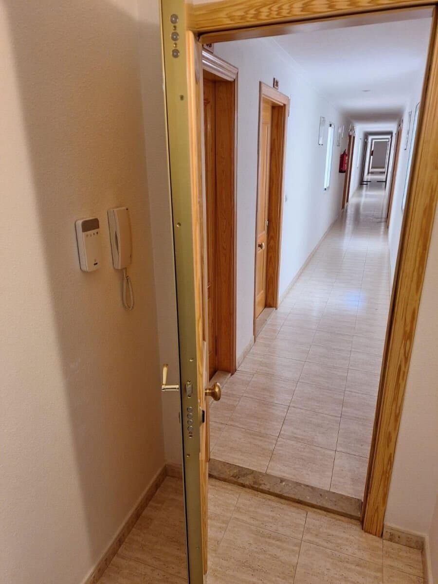 Apartamento de 3 Dormitorios en Estacion de Autobuses, Torrevieja - 2