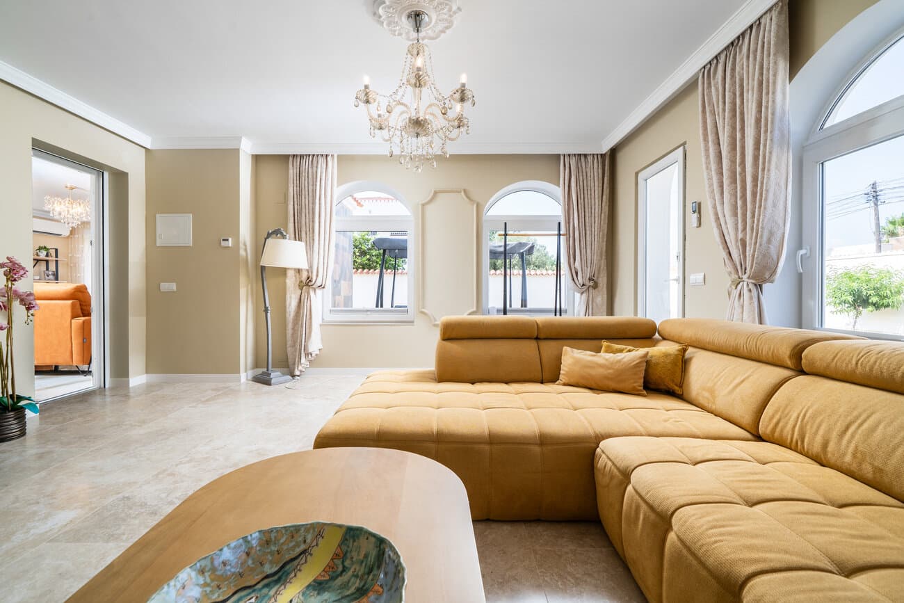 4-Bedroom Villa in La Siesta - El Salado - Torreta, Torrevieja - 19