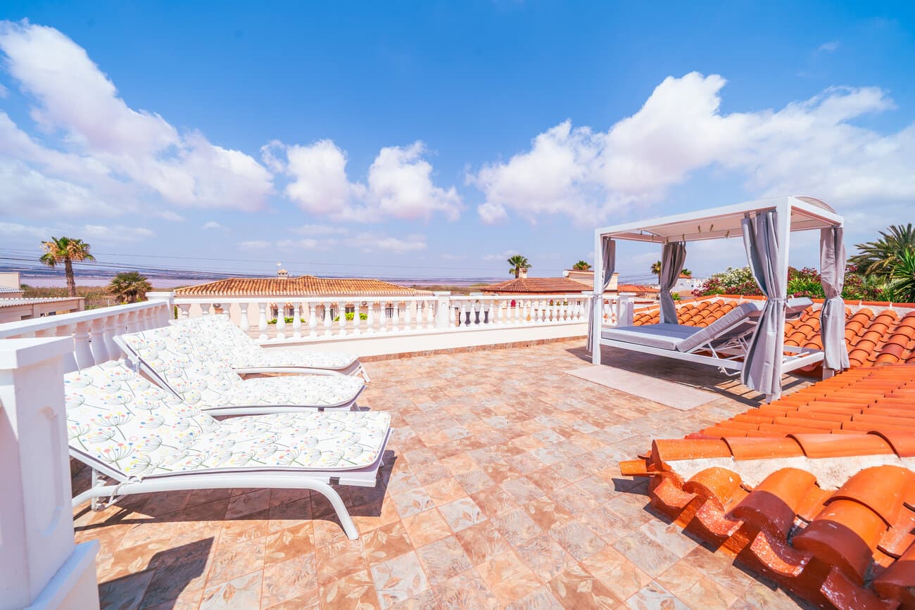 4-Bedroom Villa in La Siesta - El Salado - Torreta, Torrevieja - 39
