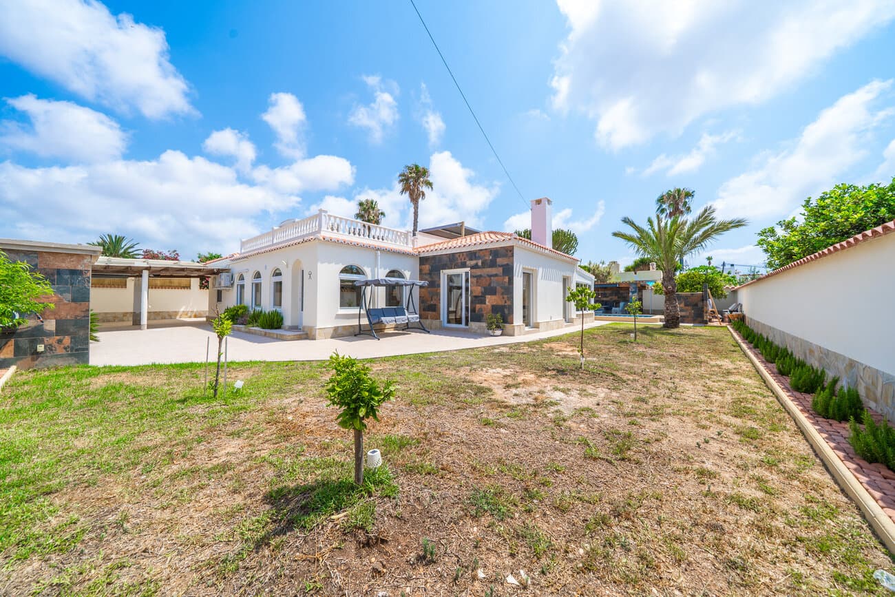 4-Bedroom Villa in La Siesta - El Salado - Torreta, Torrevieja - 49