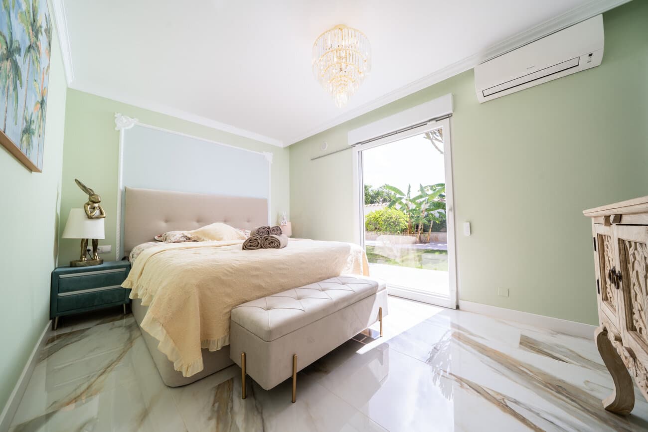 4-Bedroom Villa in La Siesta - El Salado - Torreta, Torrevieja - 8