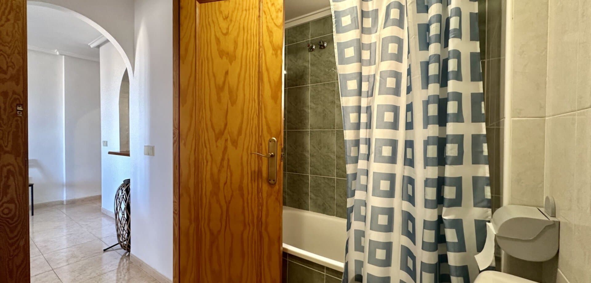 2-Bedroom Apartment in Centro, Torrevieja - 12