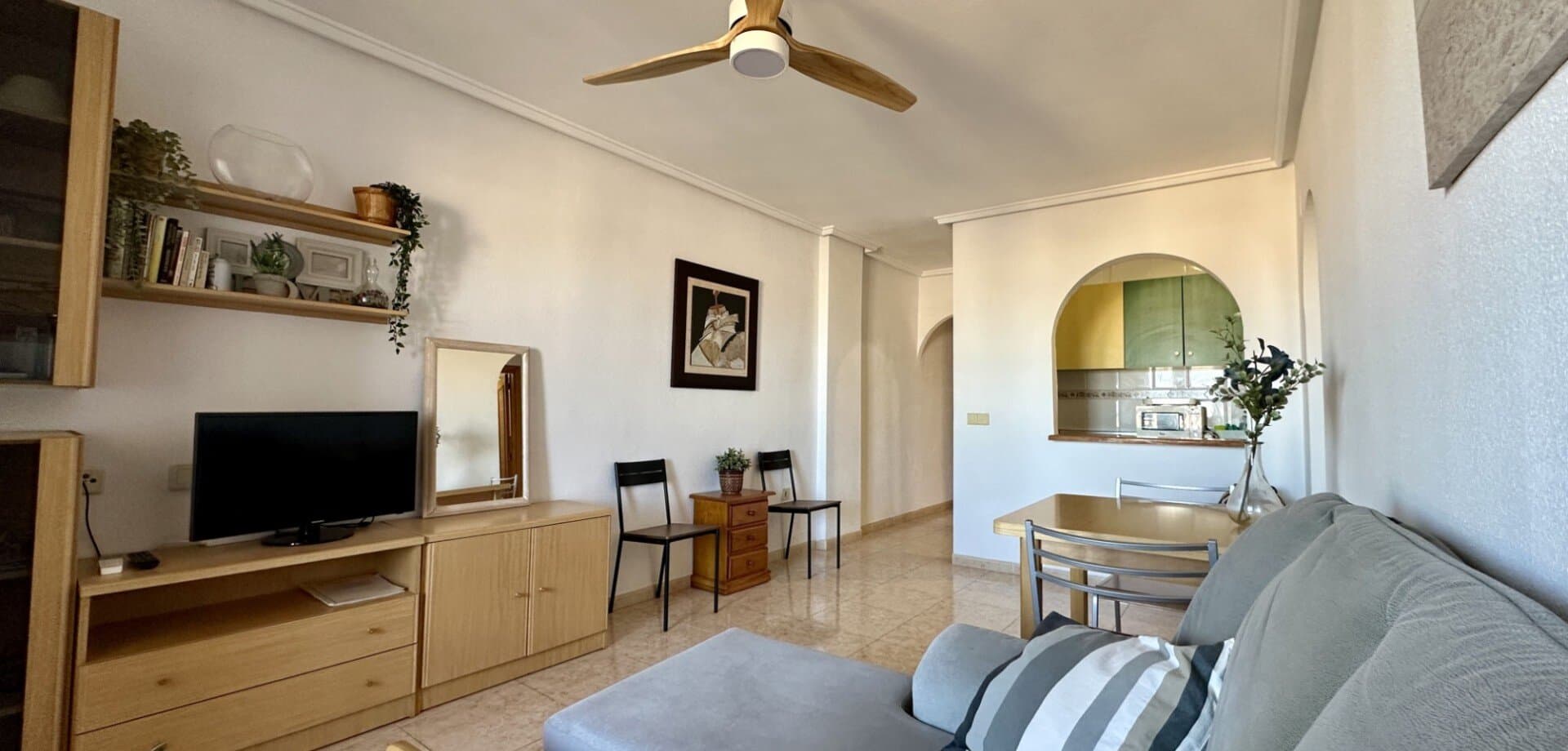 2-Bedroom Apartment in Centro, Torrevieja - 2