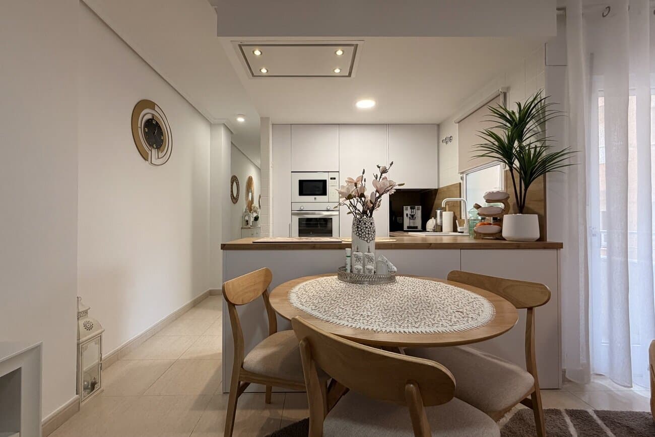 3-Bedroom Apartment in Torrevieja - 10