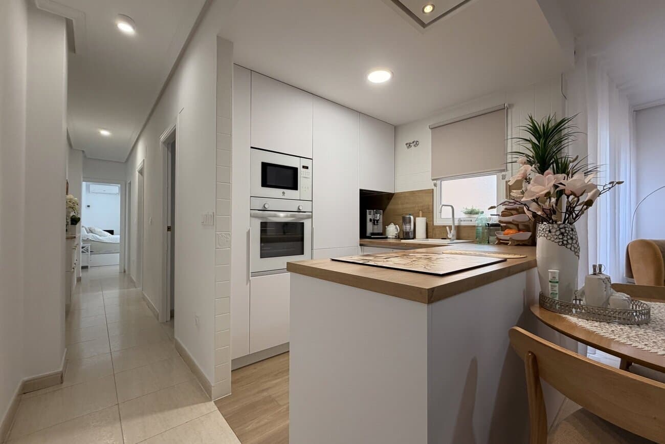 3-Bedroom Apartment in Torrevieja - 11