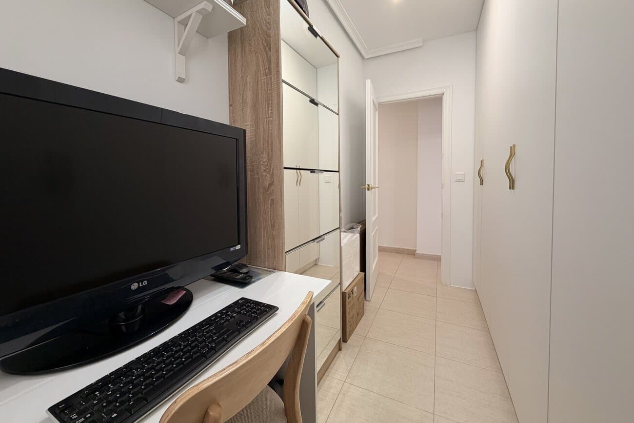 3-Bedroom Apartment in Torrevieja - 21