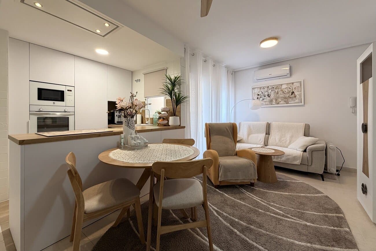 3-Bedroom Apartment in Torrevieja - 9