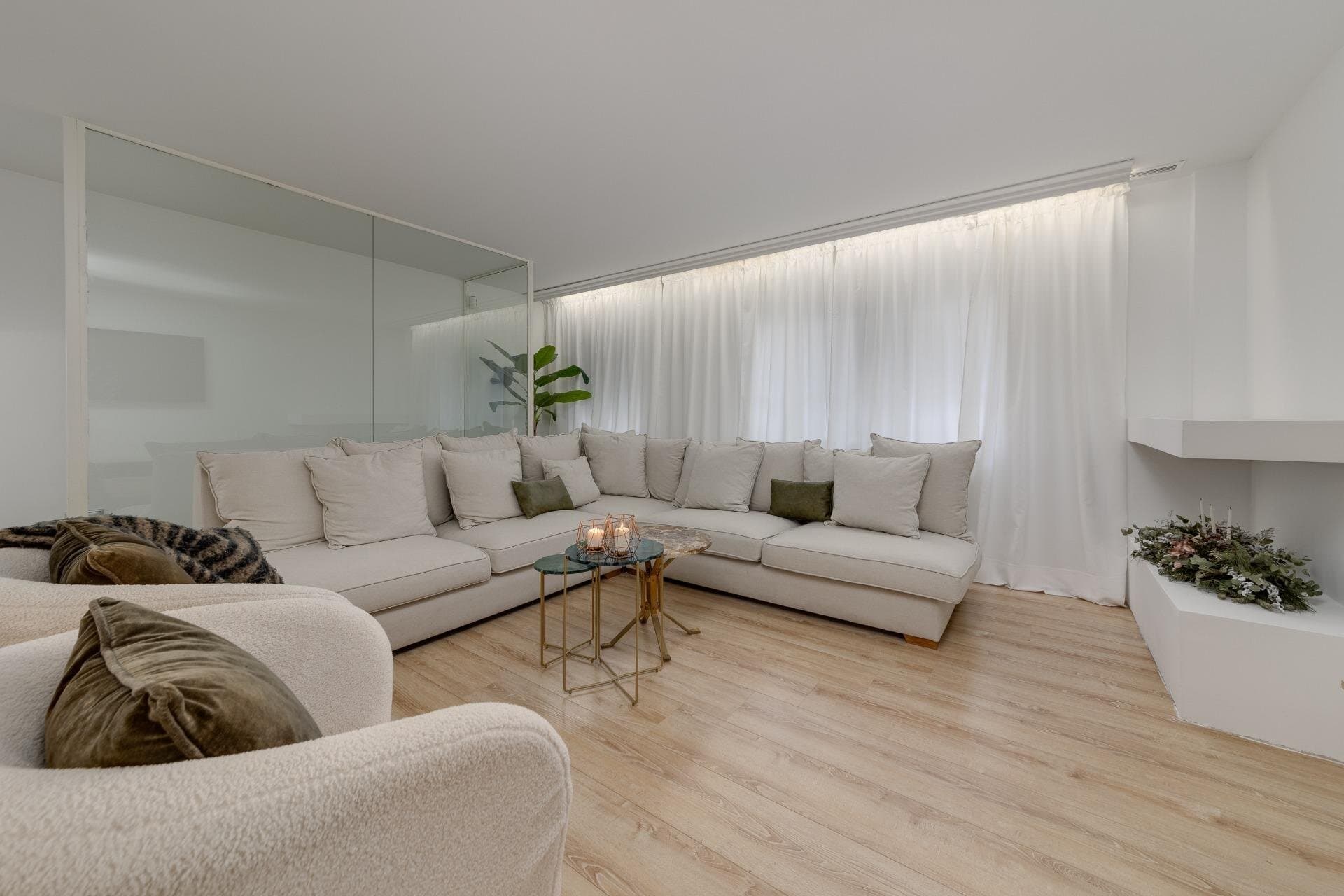 4-Bedroom Apartment in Torrevieja - 2