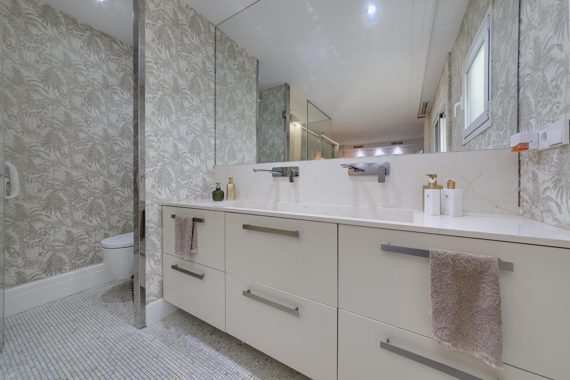 4-Bedroom Apartment in Torrevieja - 27