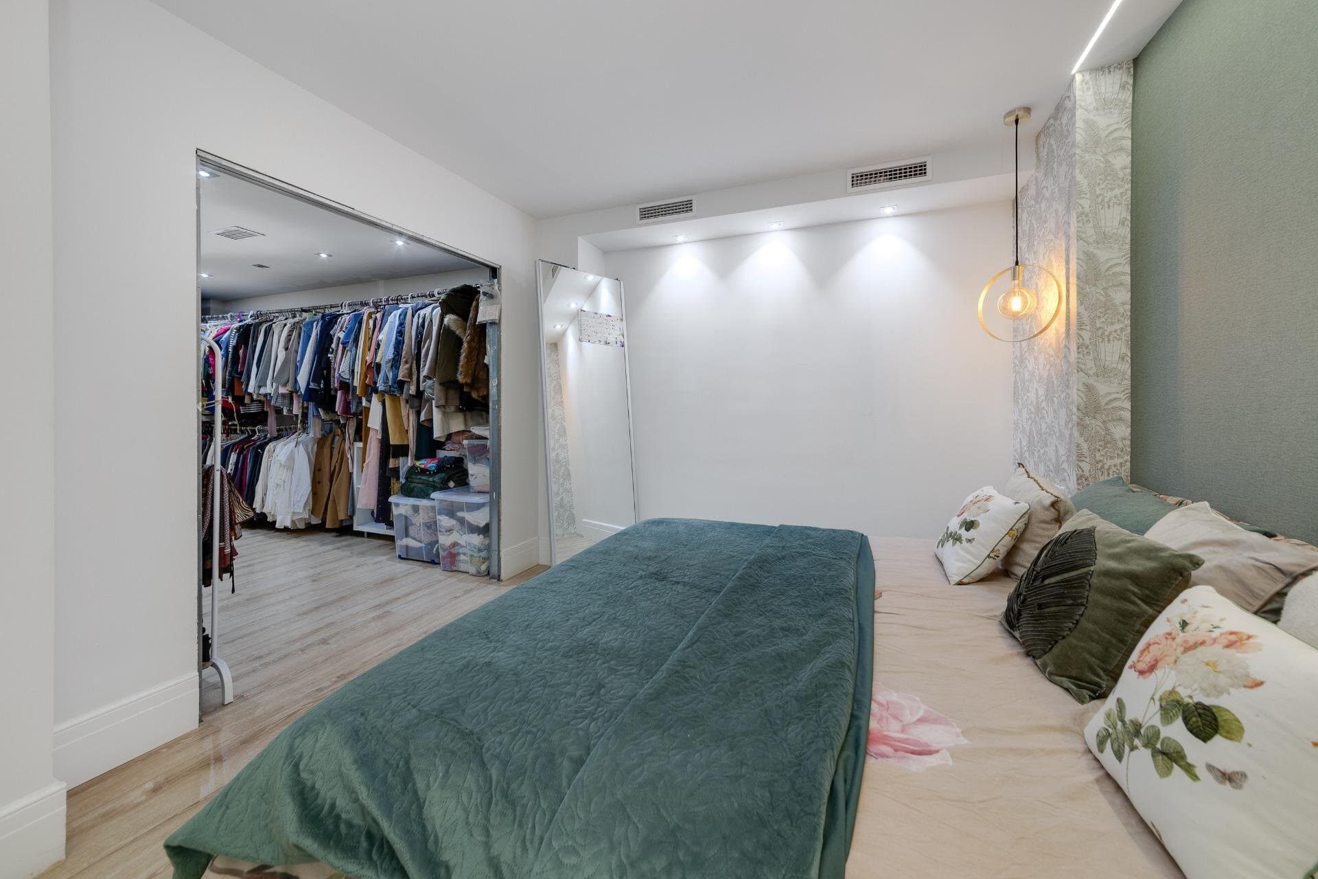 4-Bedroom Apartment in Torrevieja - 33